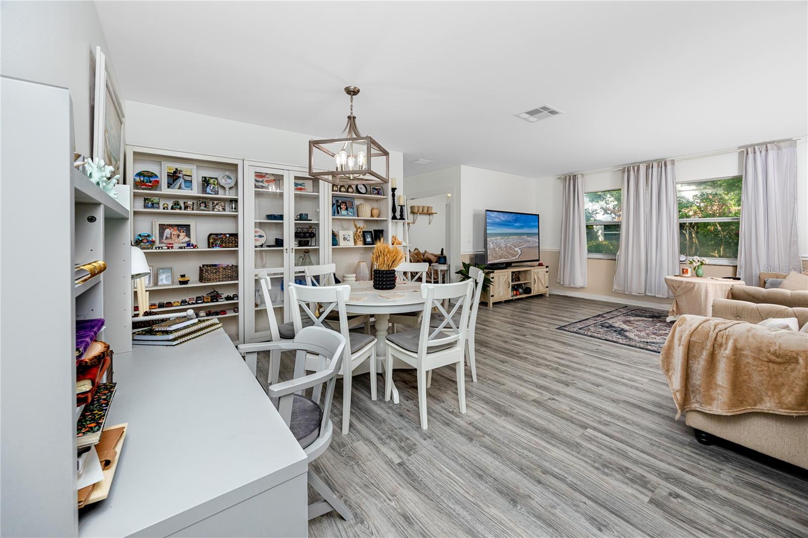 400 BRANDY WINE DR #400, LARGO, FL, 33771