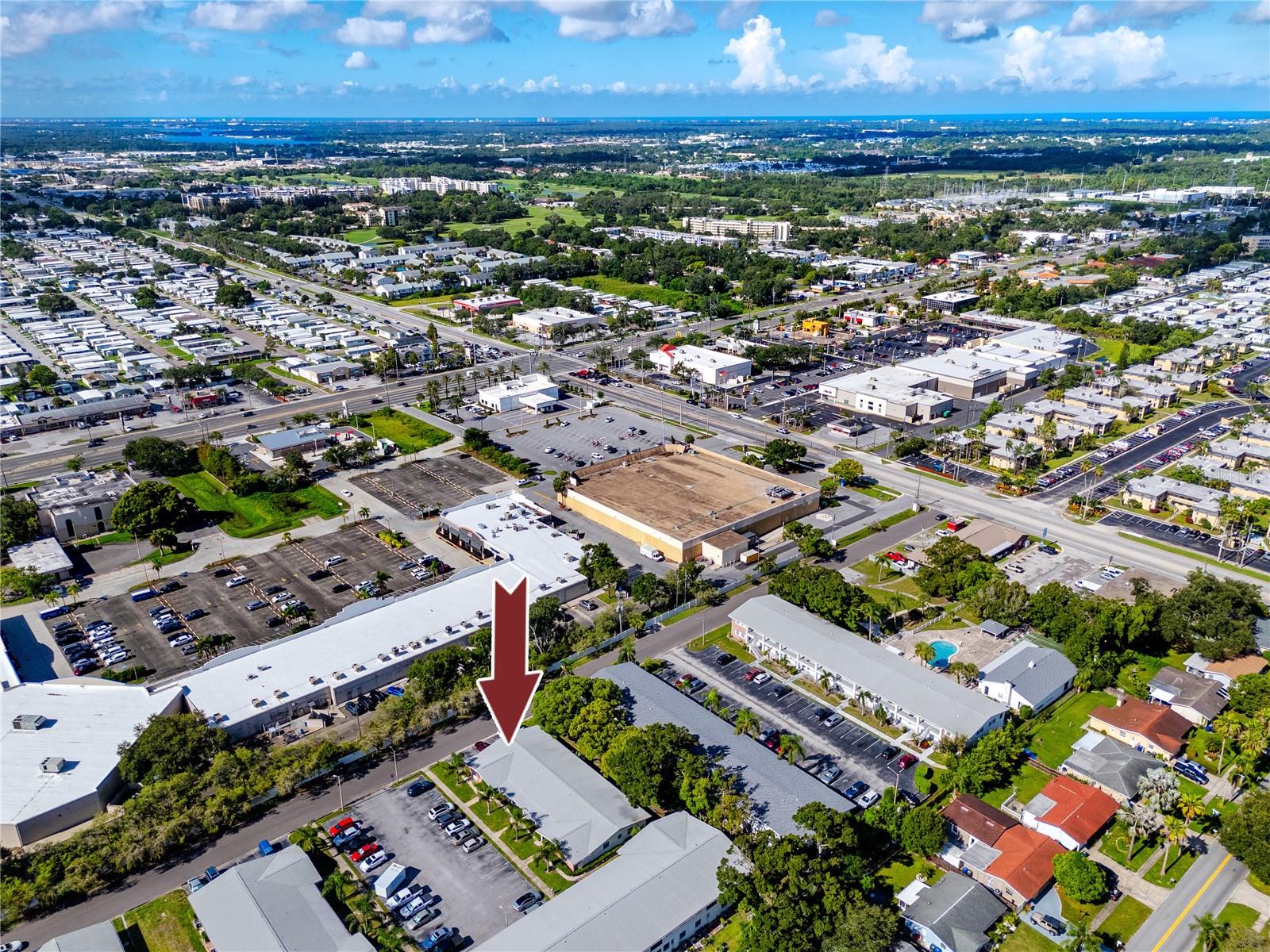 400 BRANDY WINE DR #400, LARGO, FL, 33771