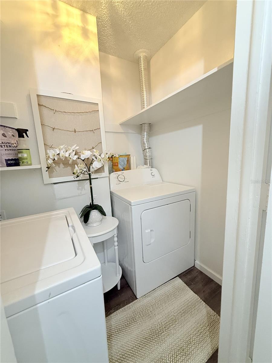 400 BRANDY WINE DR #400, LARGO, FL, 33771