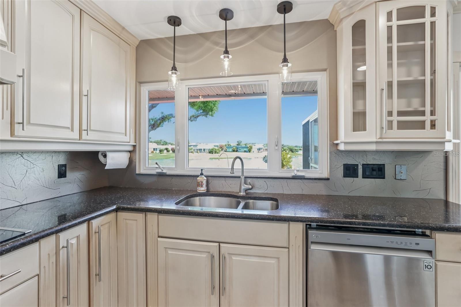 1717 DANBURY DR, SUN CITY CENTER, FL, 33573