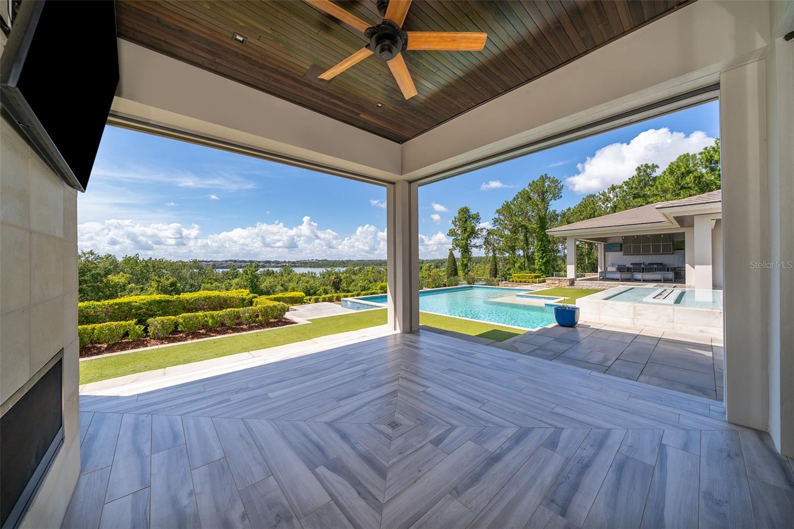 O6334958 Property Photo