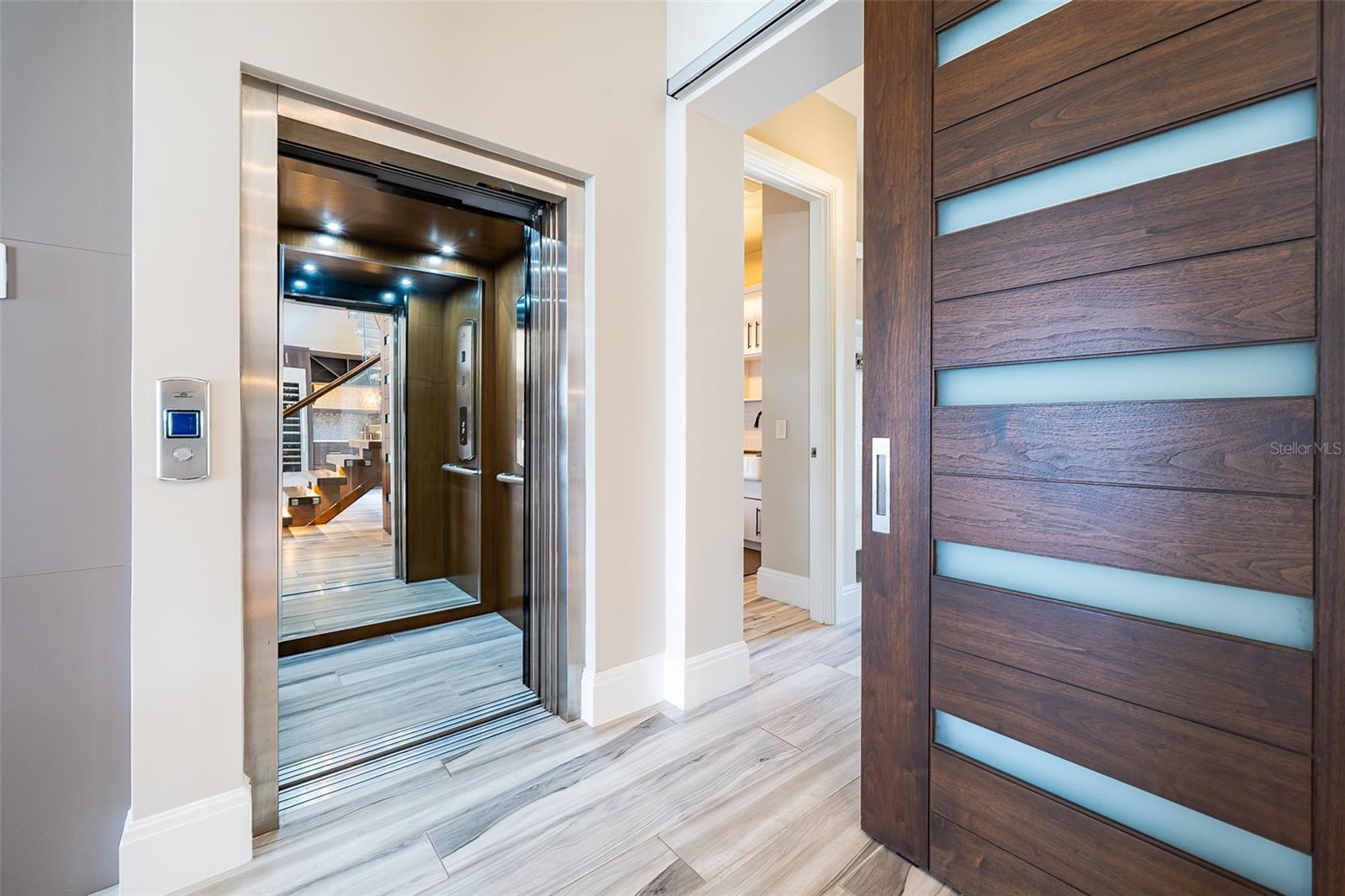 O6334958 Property Photo