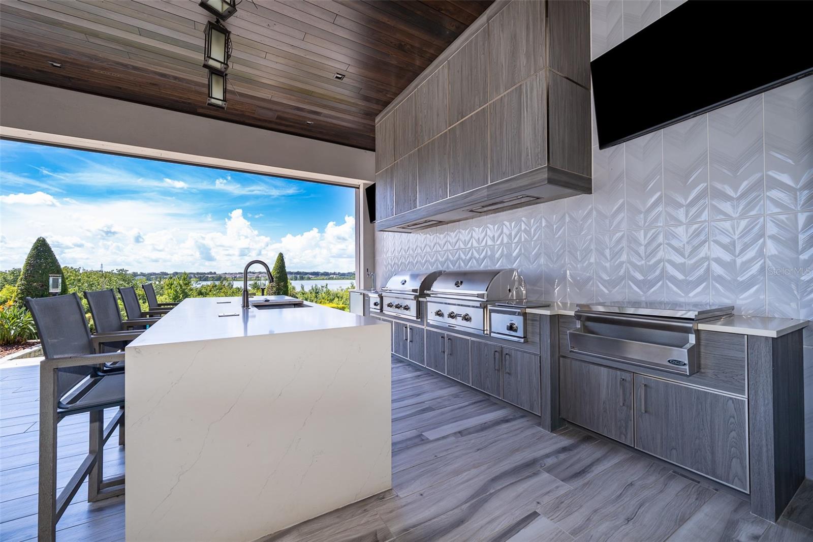 O6334958 Property Photo