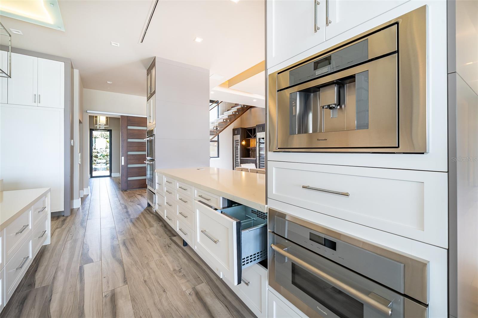 O6334958 Property Photo