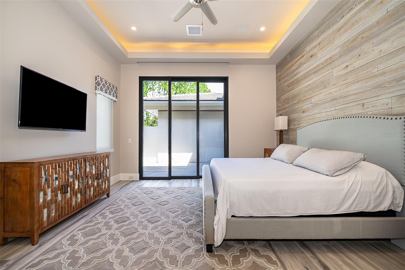 O6334958 Property Photo