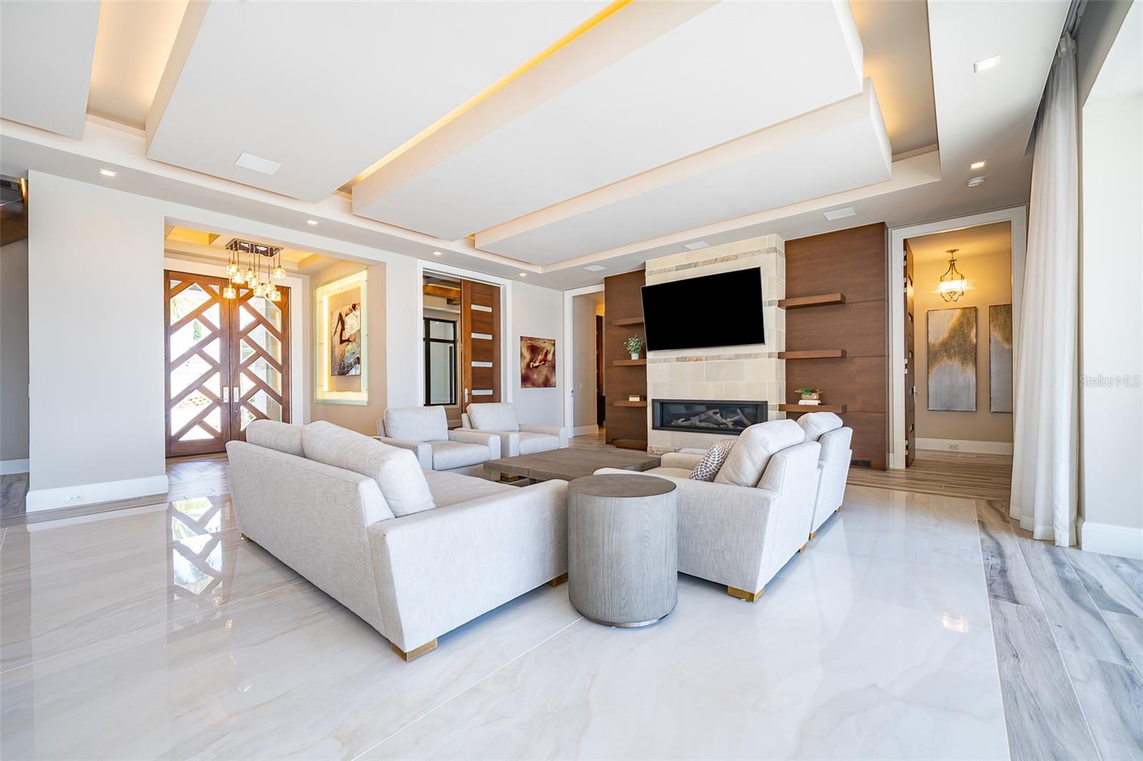 O6334958 Property Photo