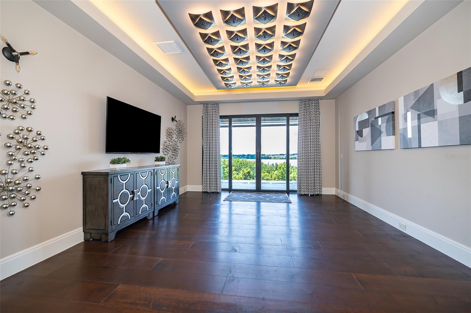 O6334958 Property Photo