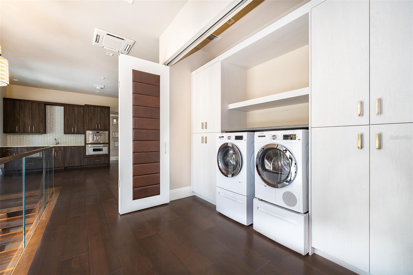 O6334958 Property Photo