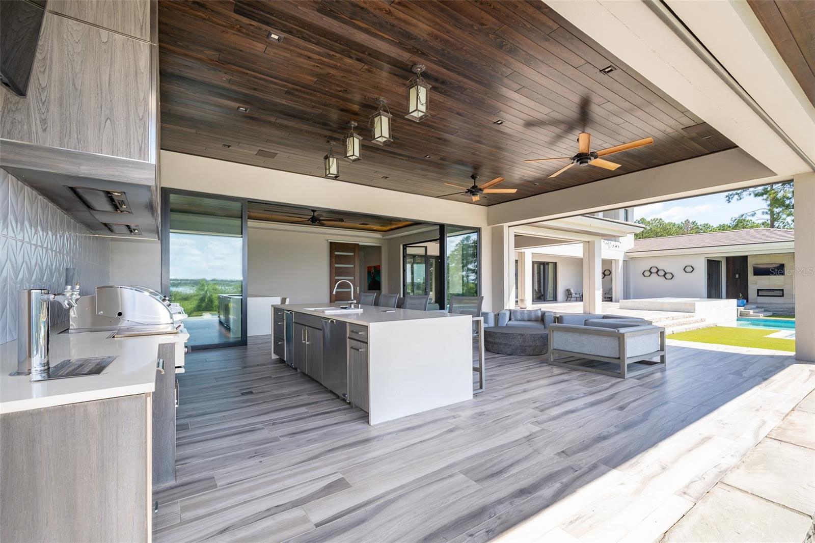 O6334958 Property Photo