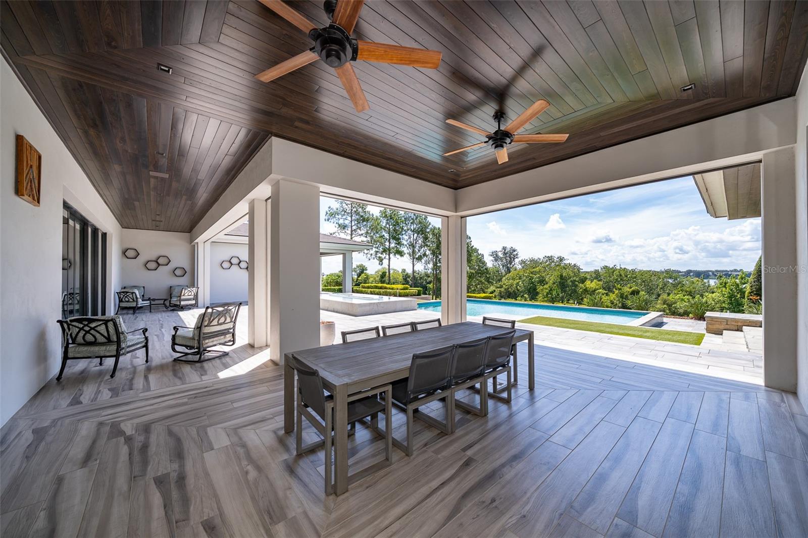 O6334958 Property Photo