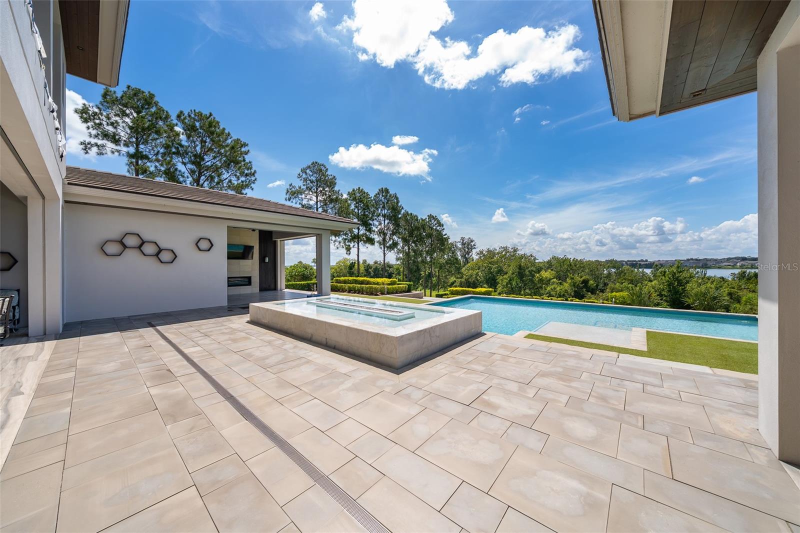 O6334958 Property Photo