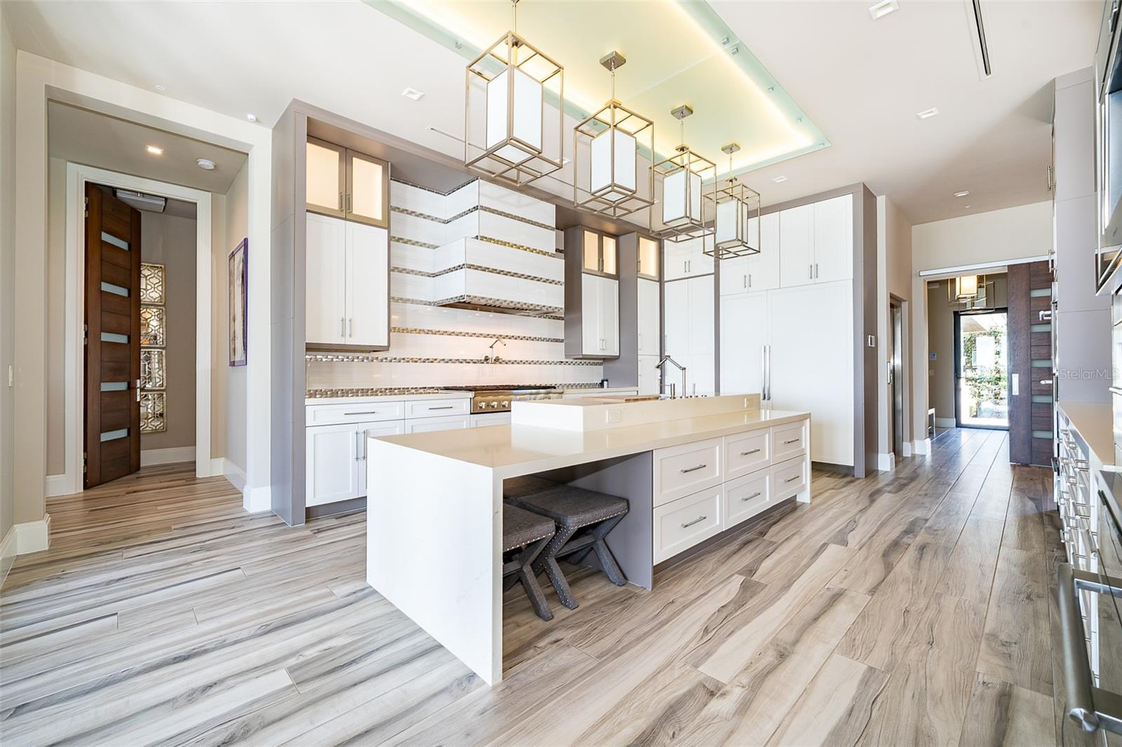 O6334958 Property Photo