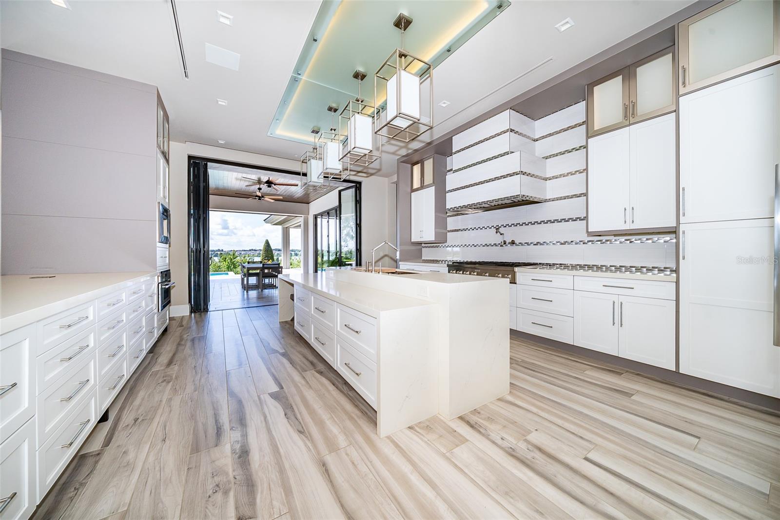 O6334958 Property Photo