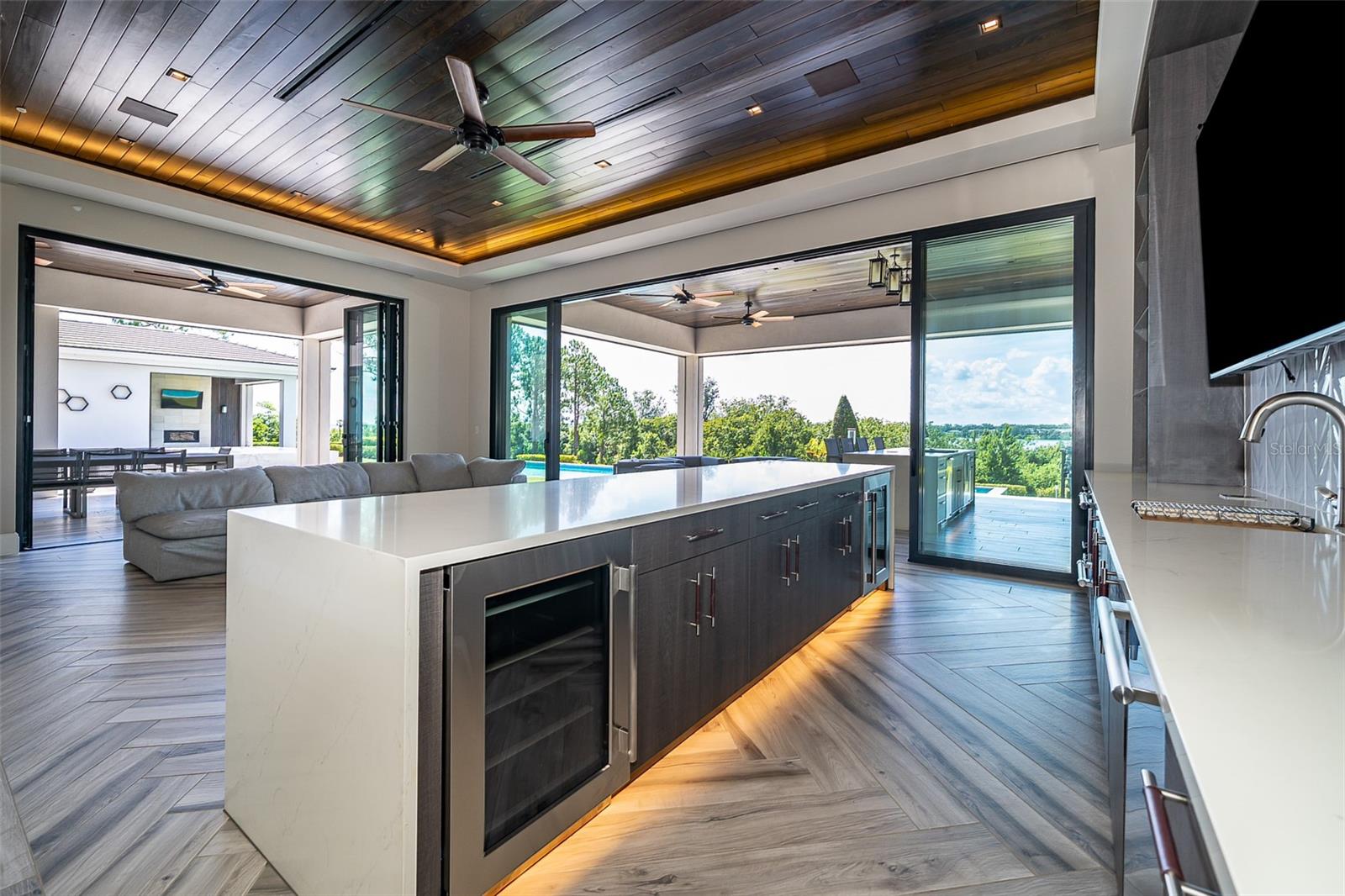 O6334958 Property Photo