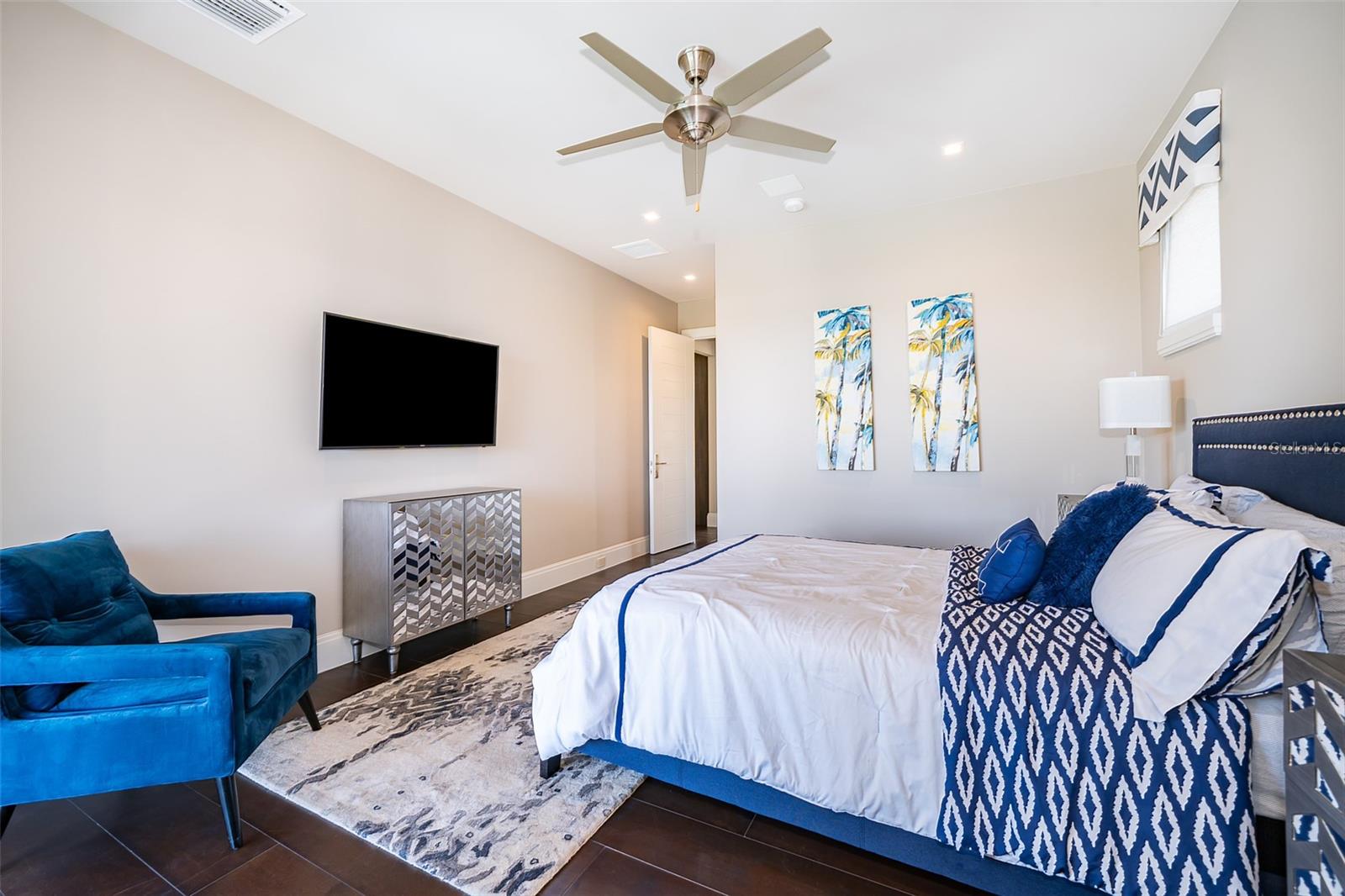 O6334958 Property Photo