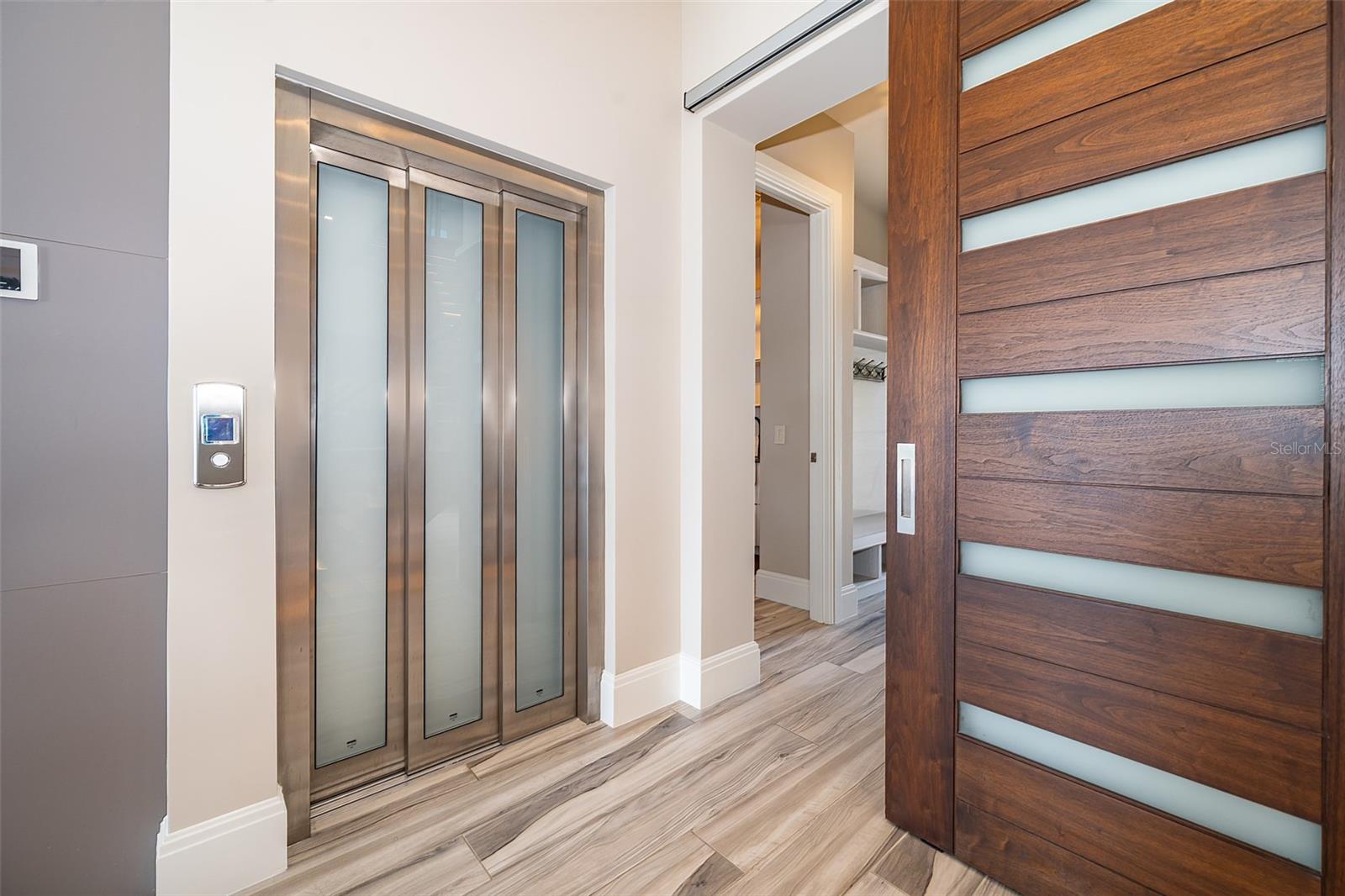 O6334958 Property Photo