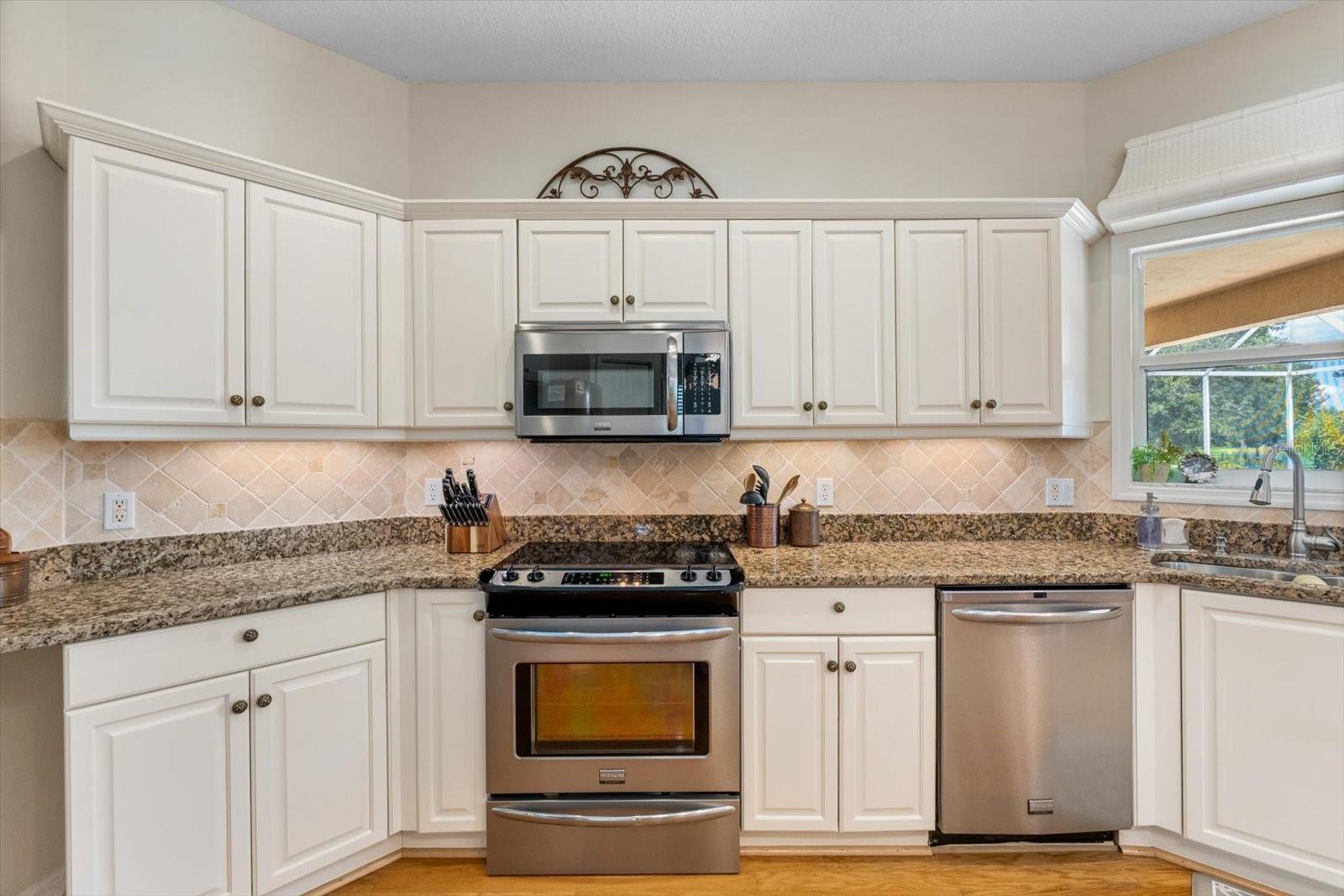A4661728 Property Photo