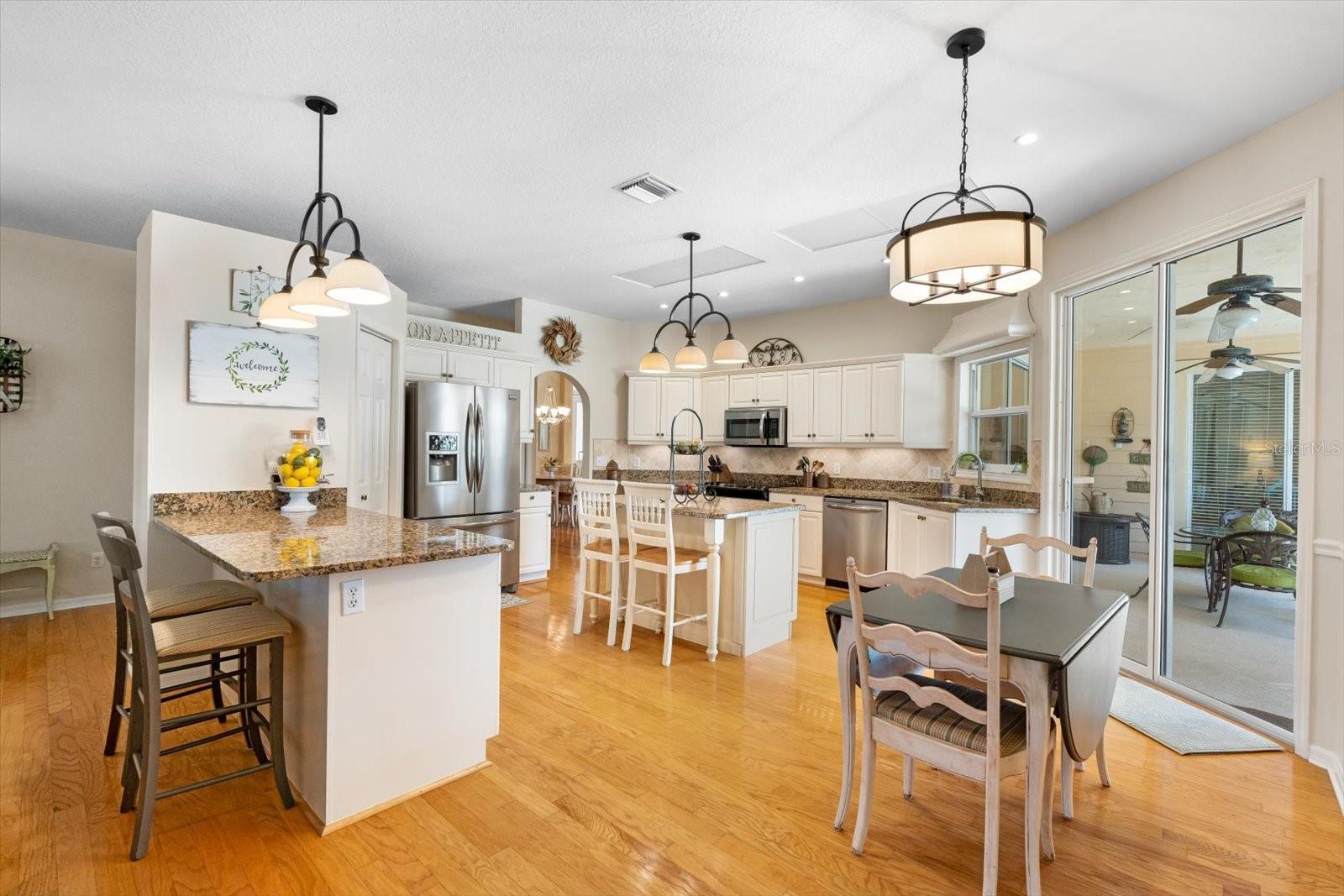 A4661728 Property Photo