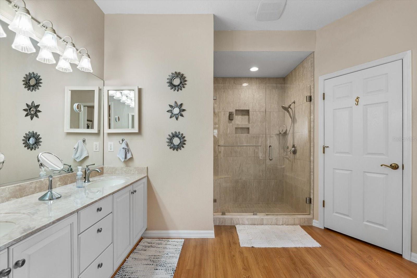 A4661728 Property Photo
