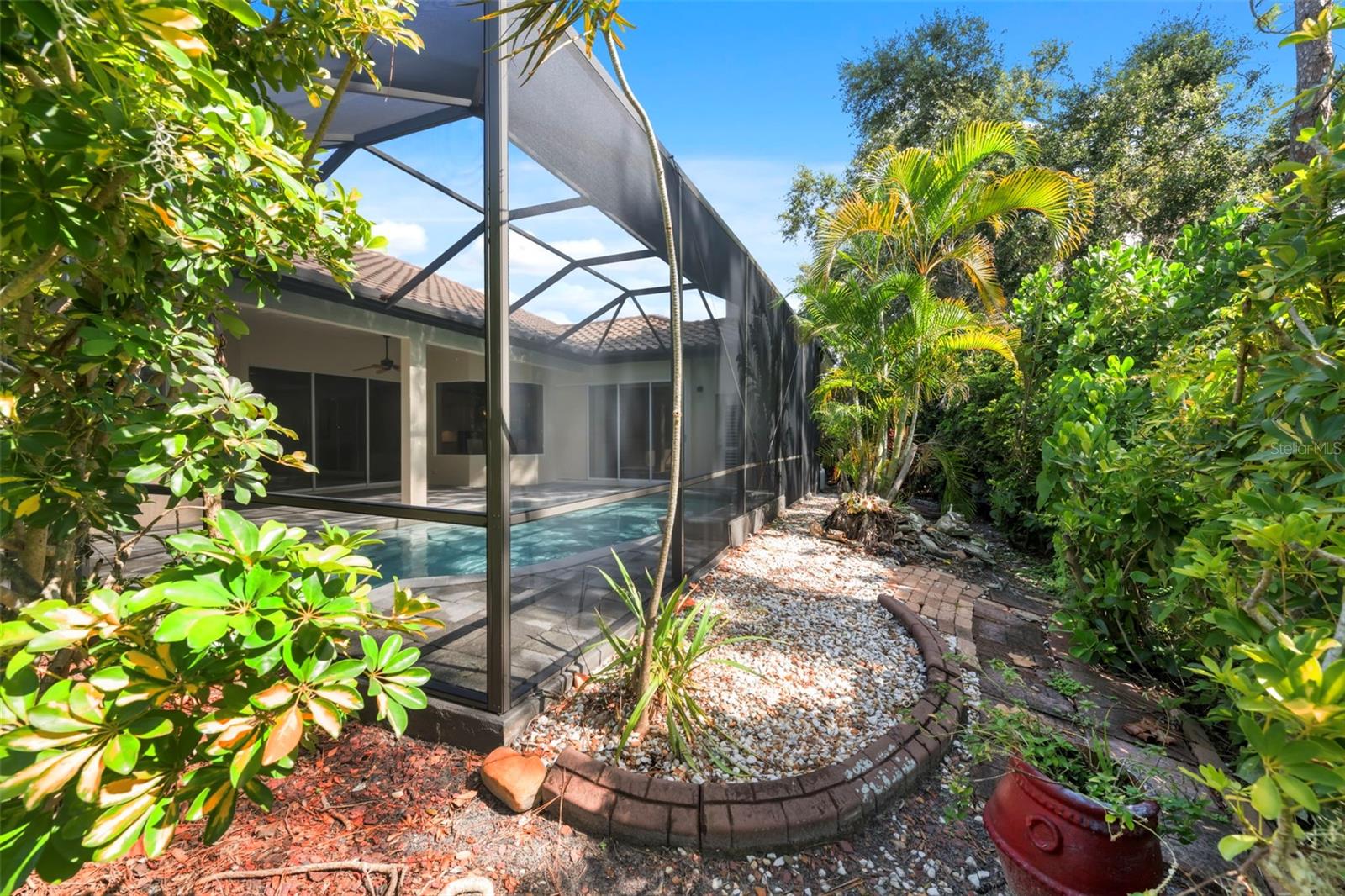 A4661730 Property Photo