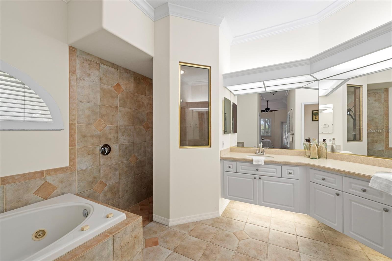 A4661730 Property Photo
