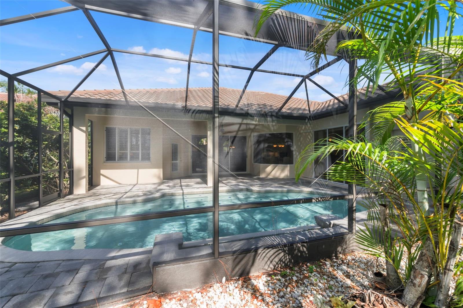 A4661730 Property Photo