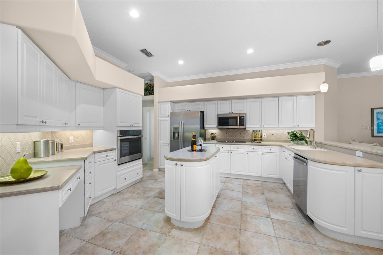 A4661730 Property Photo