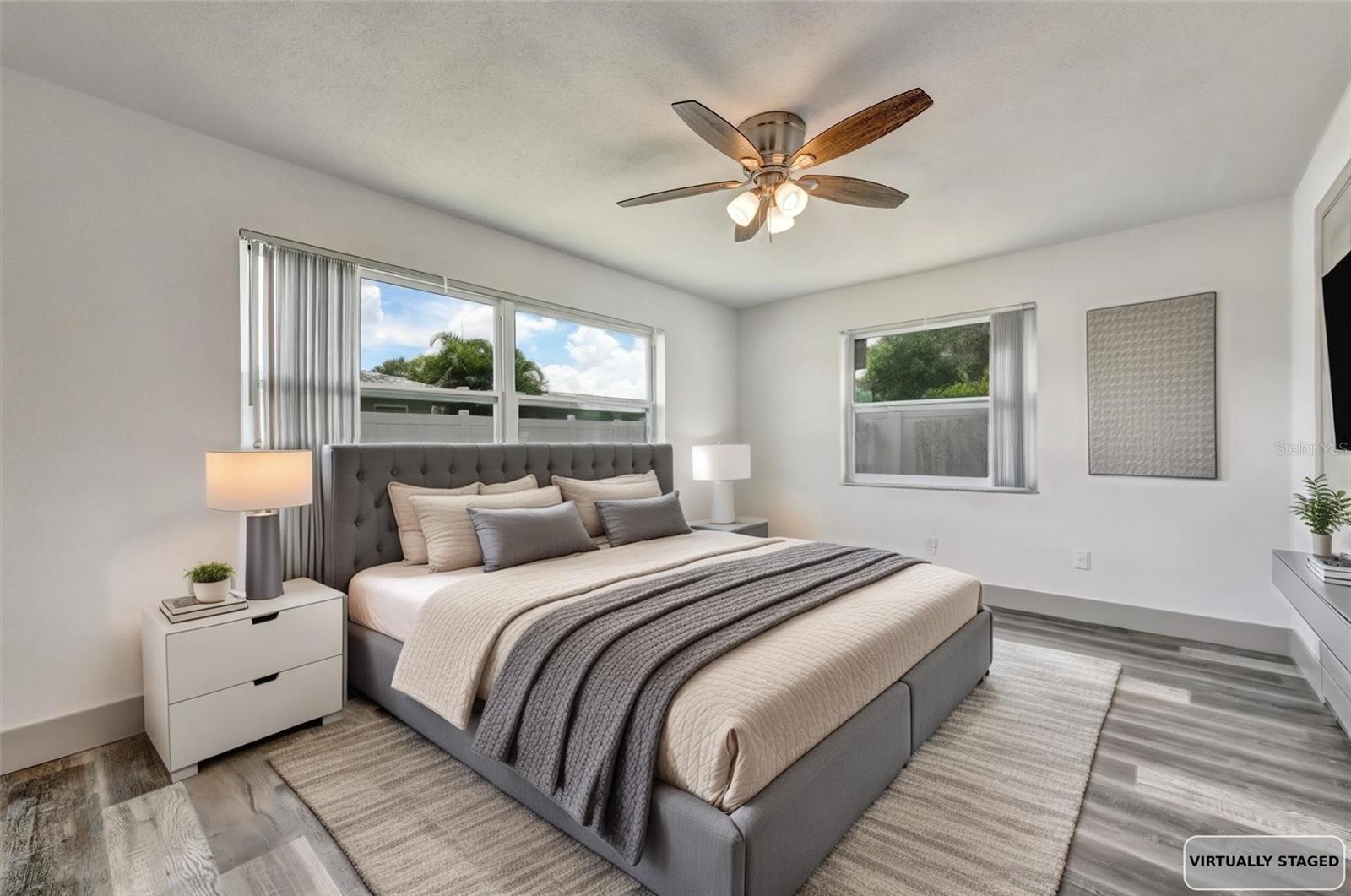 Primary bed virtual staging.