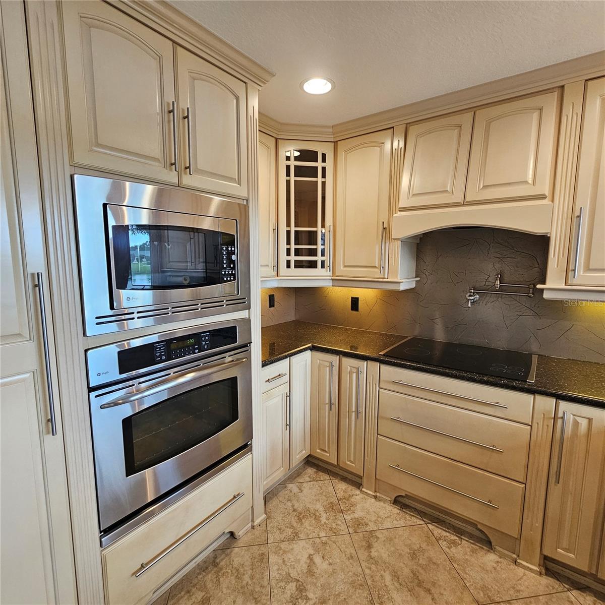 1717 DANBURY DR, SUN CITY CENTER, FL, 33573