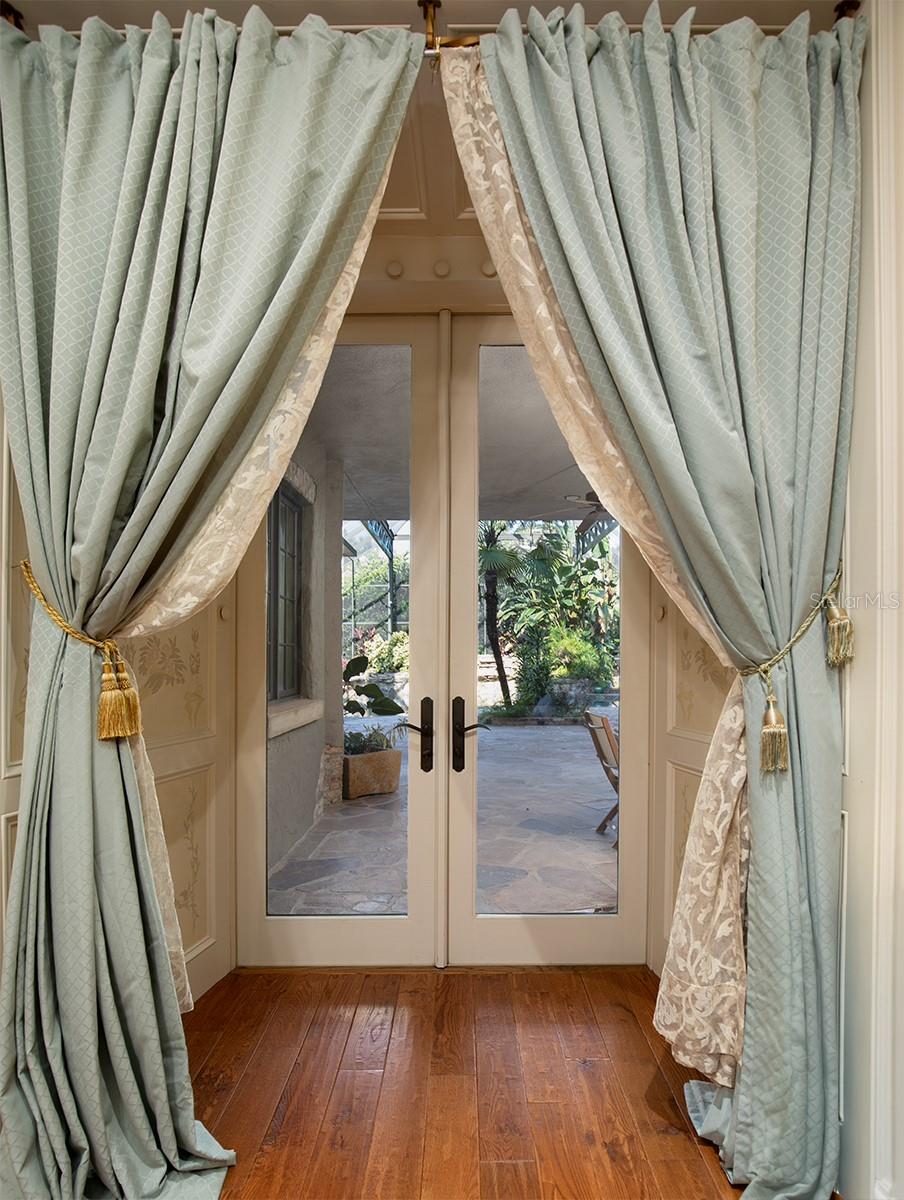 O6335062 Property Photo