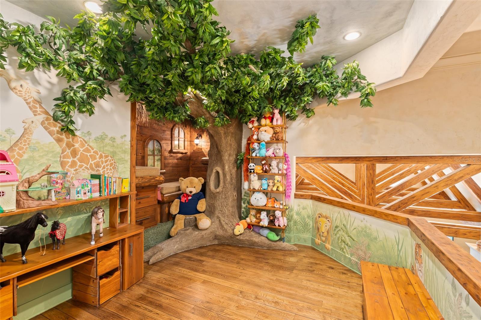 O6335062 Property Photo