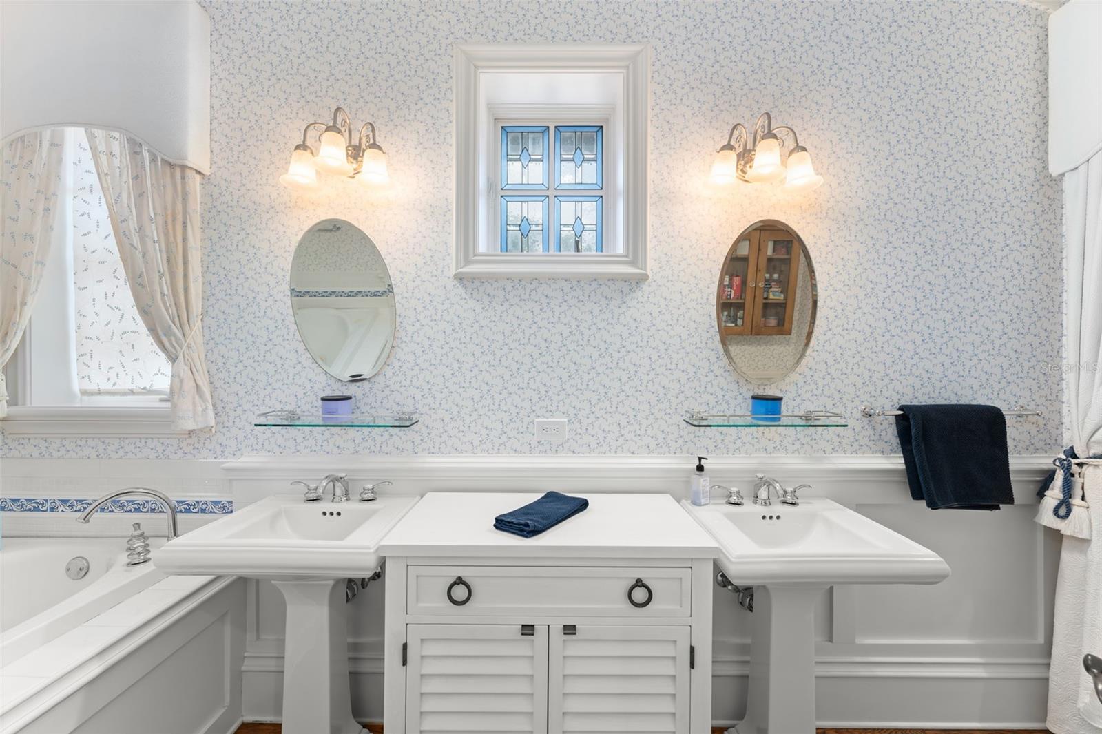 O6335062 Property Photo