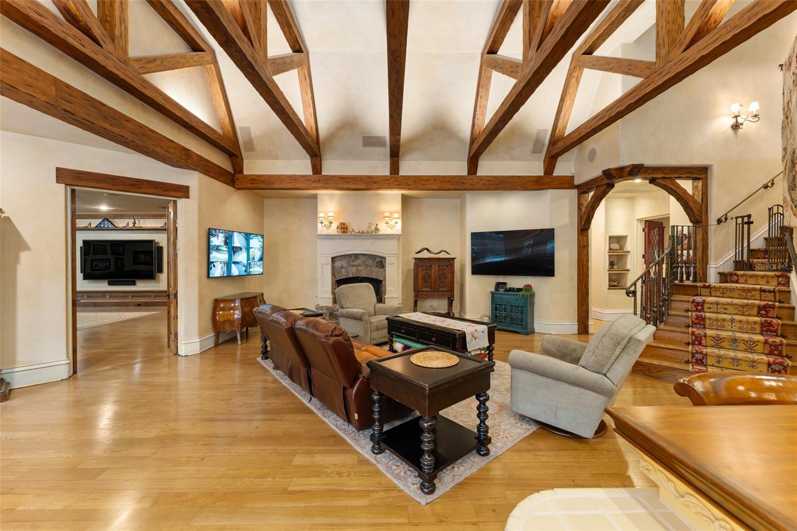 O6335062 Property Photo