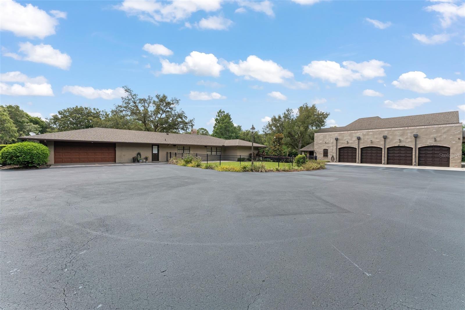 O6335062 Property Photo