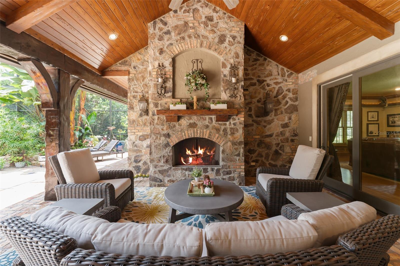 O6335062 Property Photo