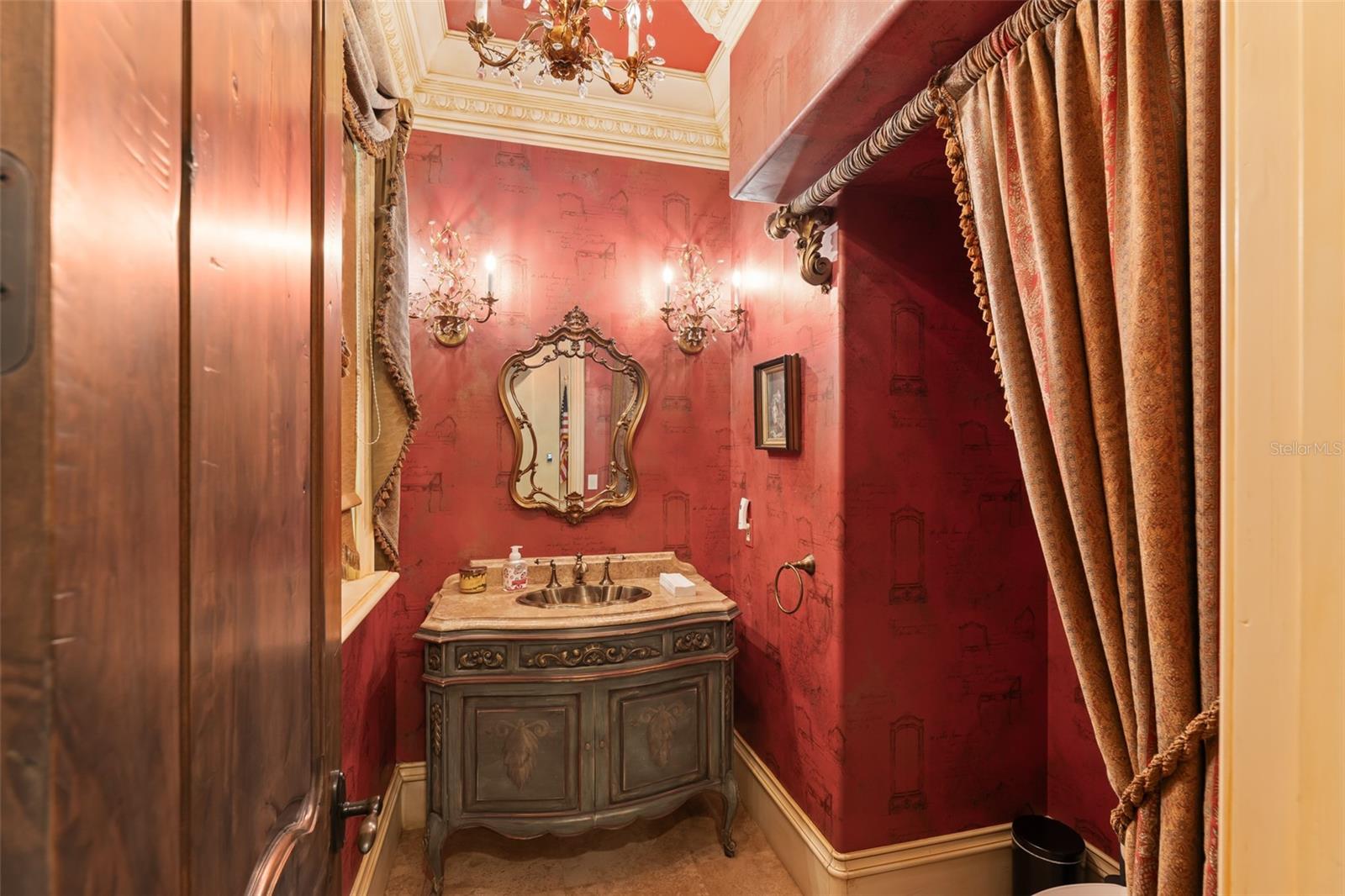 O6335062 Property Photo