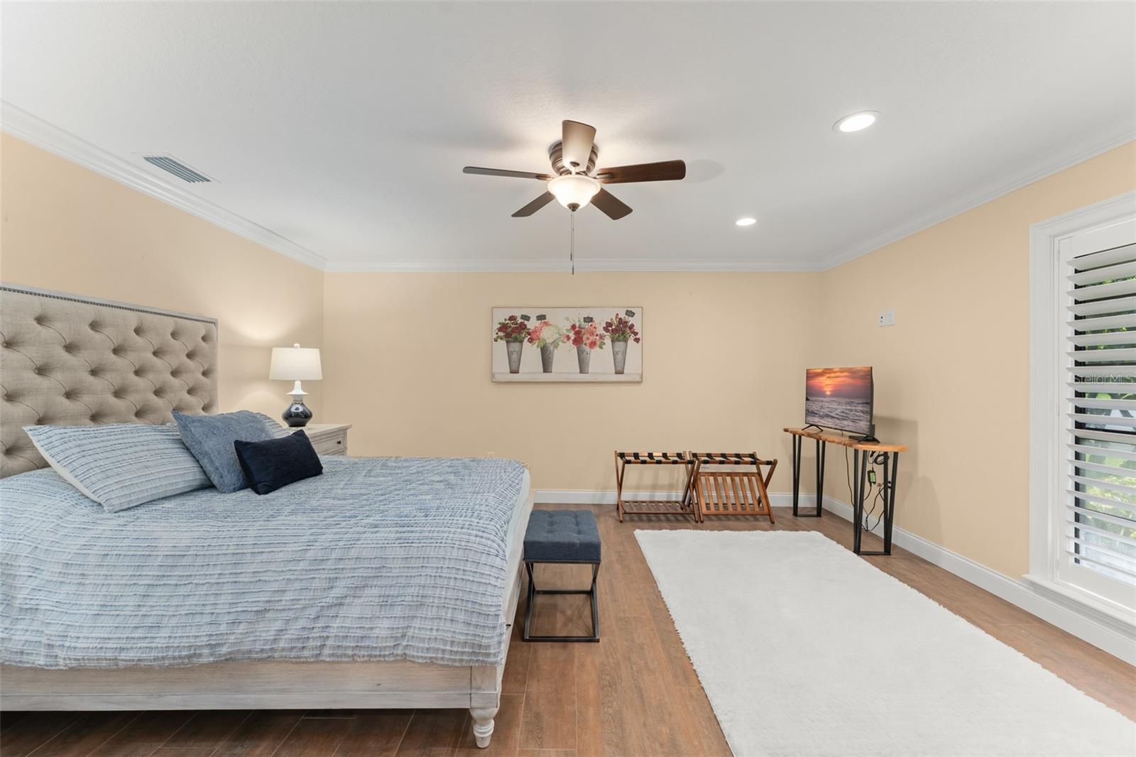 O6335062 Property Photo