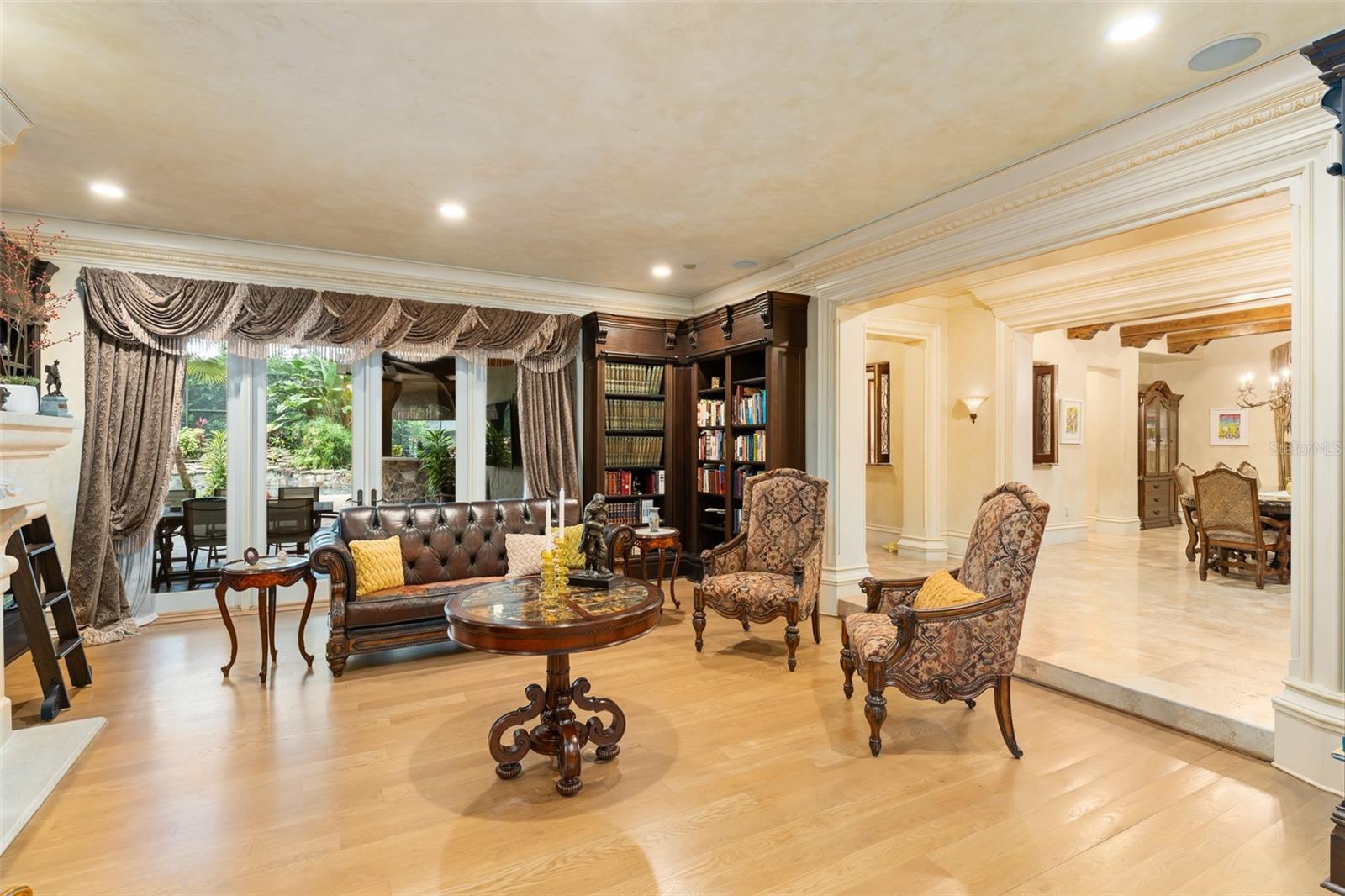 O6335062 Property Photo