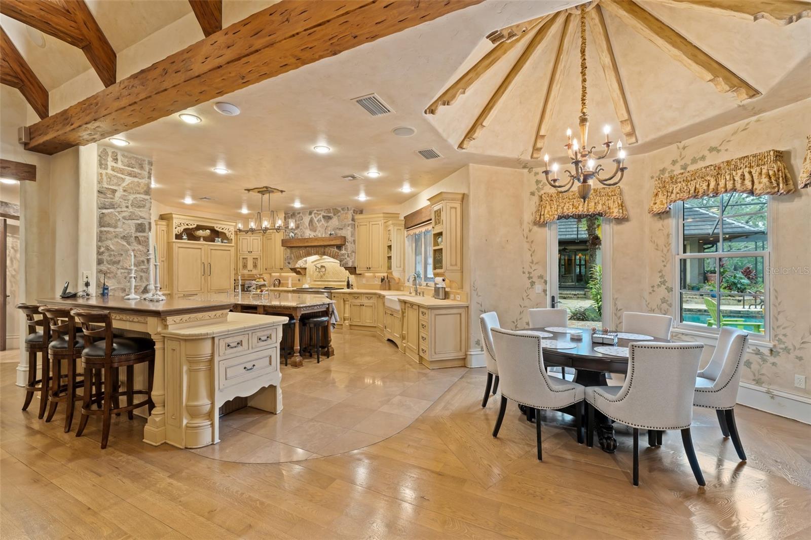 O6335062 Property Photo