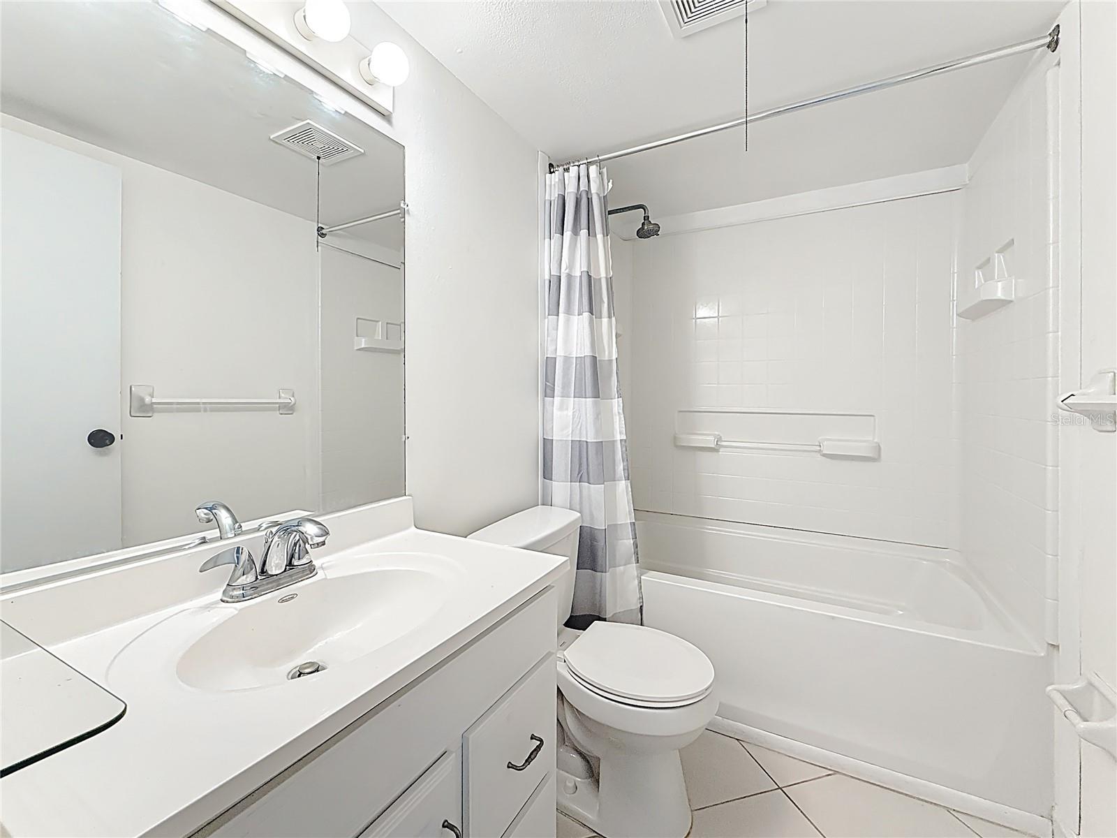 TB8416516 Property Photo