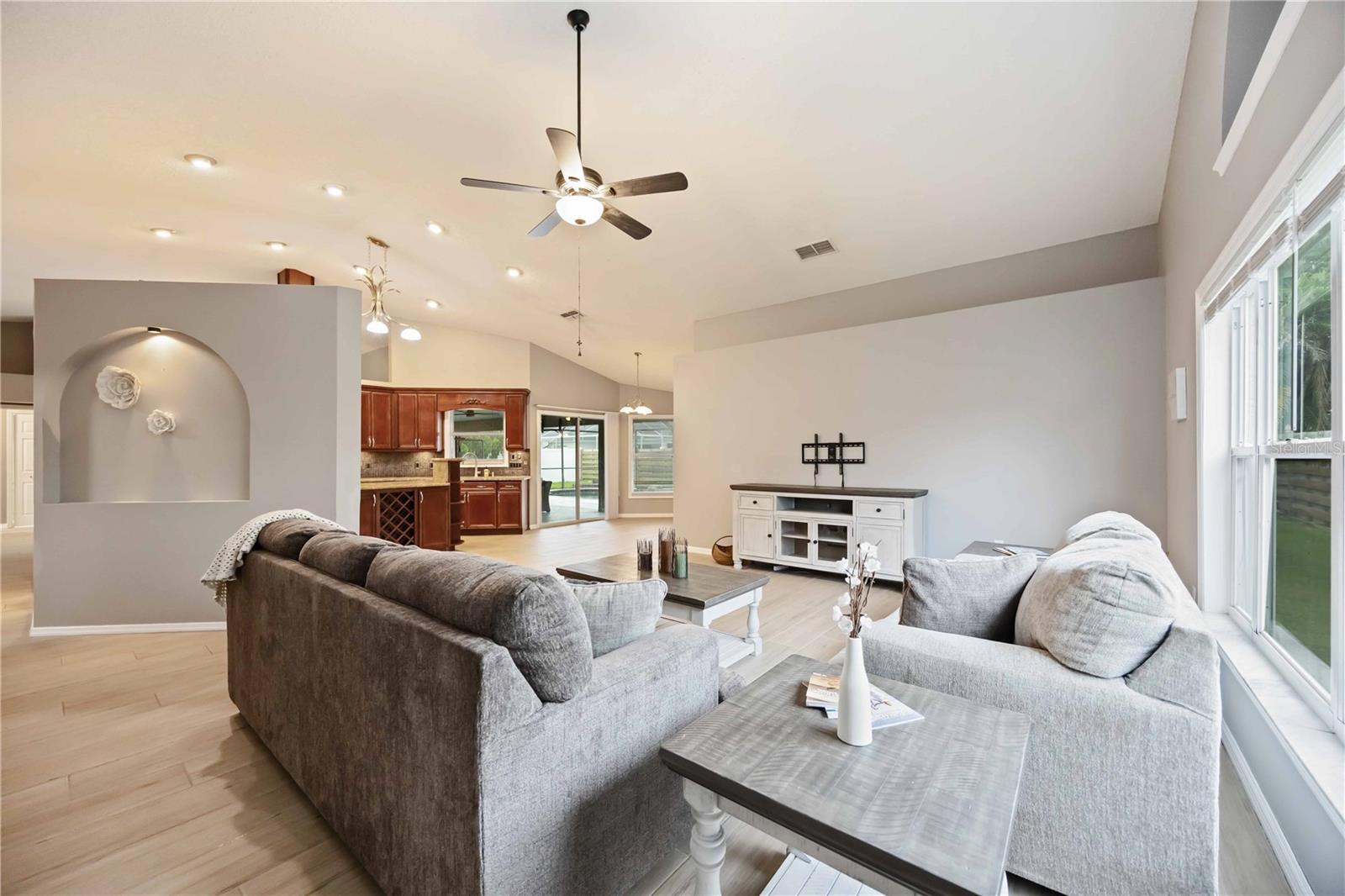 4518 DOVER STREET CIR E, BRADENTON, FL, 34203