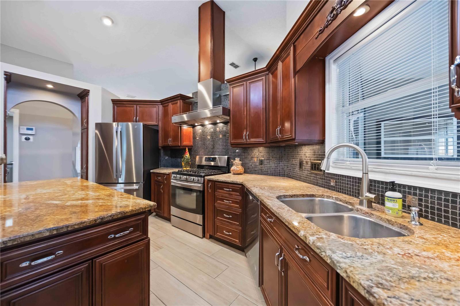 4518 DOVER STREET CIR E, BRADENTON, FL, 34203