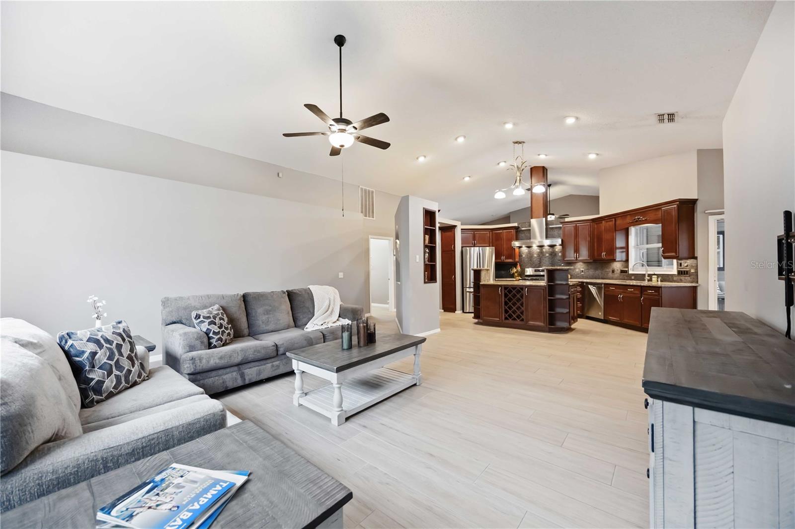 4518 DOVER STREET CIR E, BRADENTON, FL, 34203