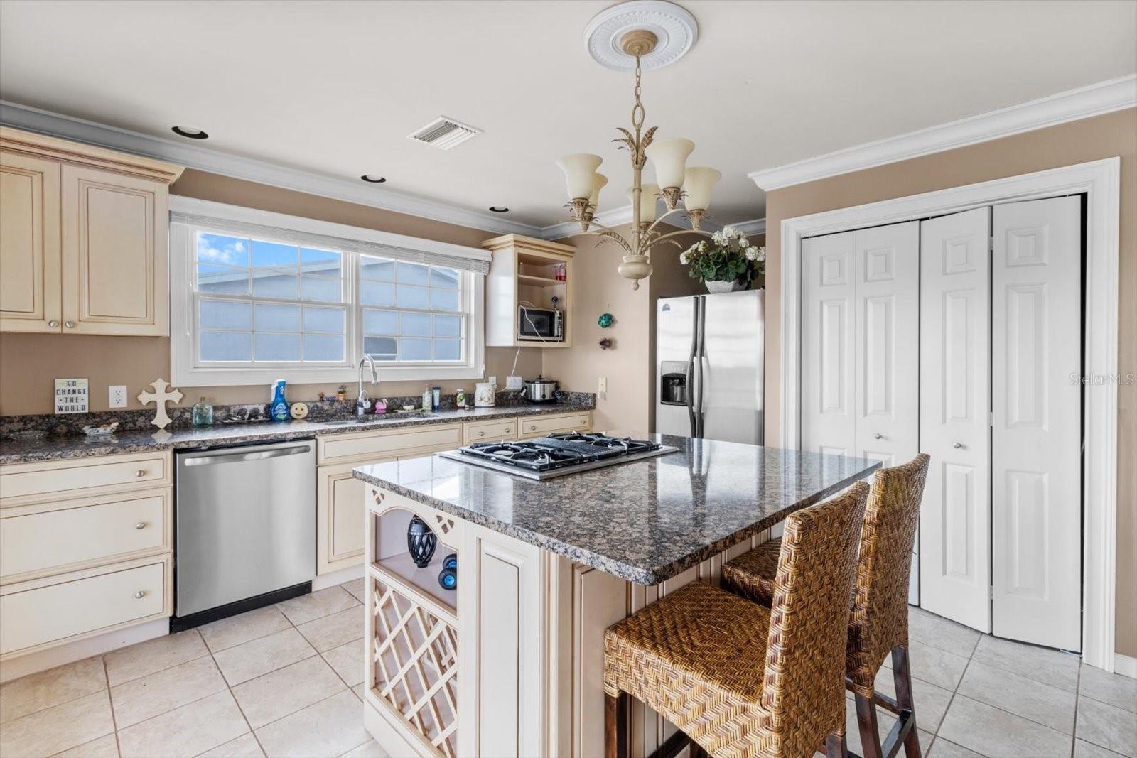 G5100737 Property Photo