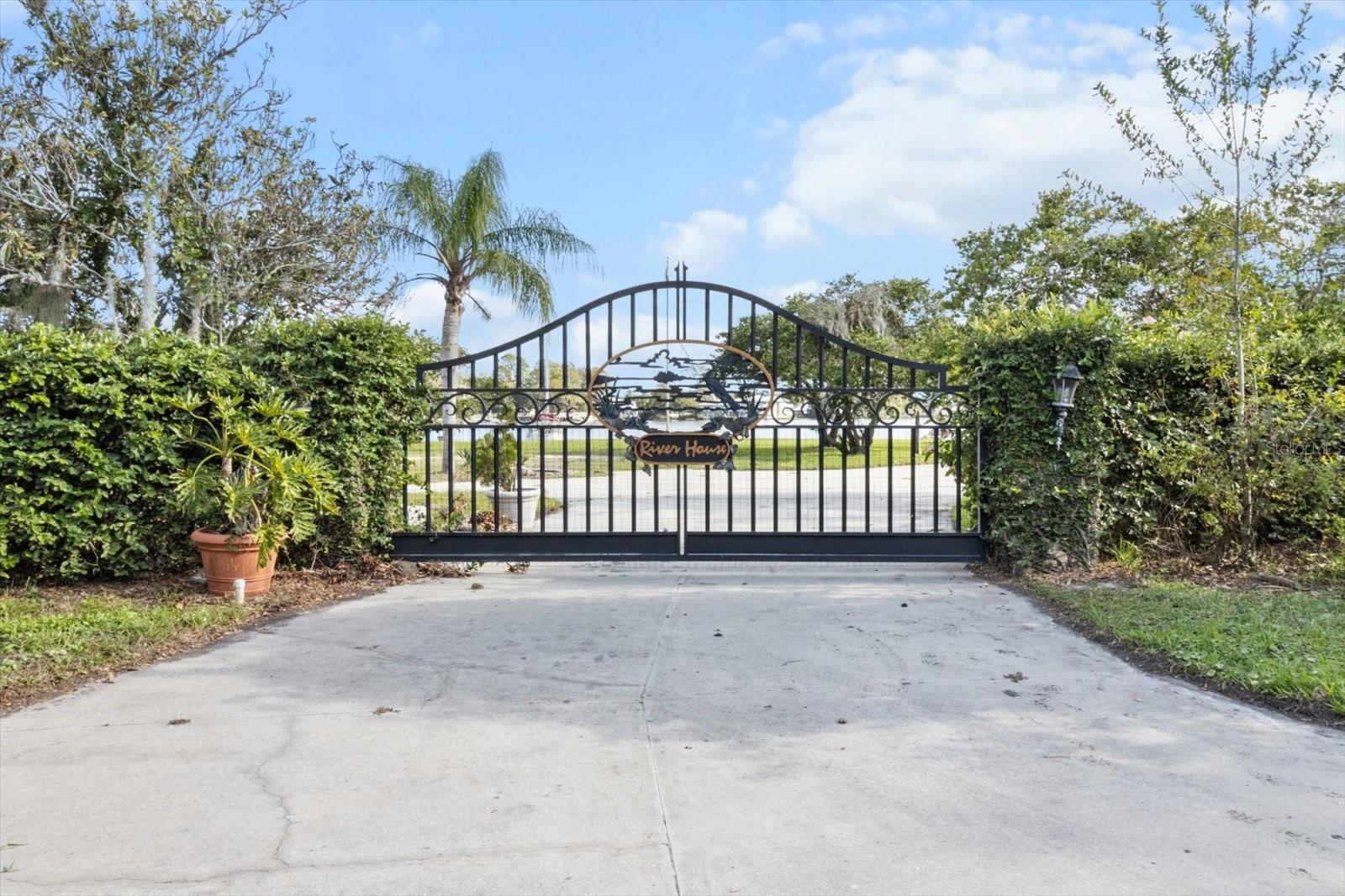 G5100737 Property Photo