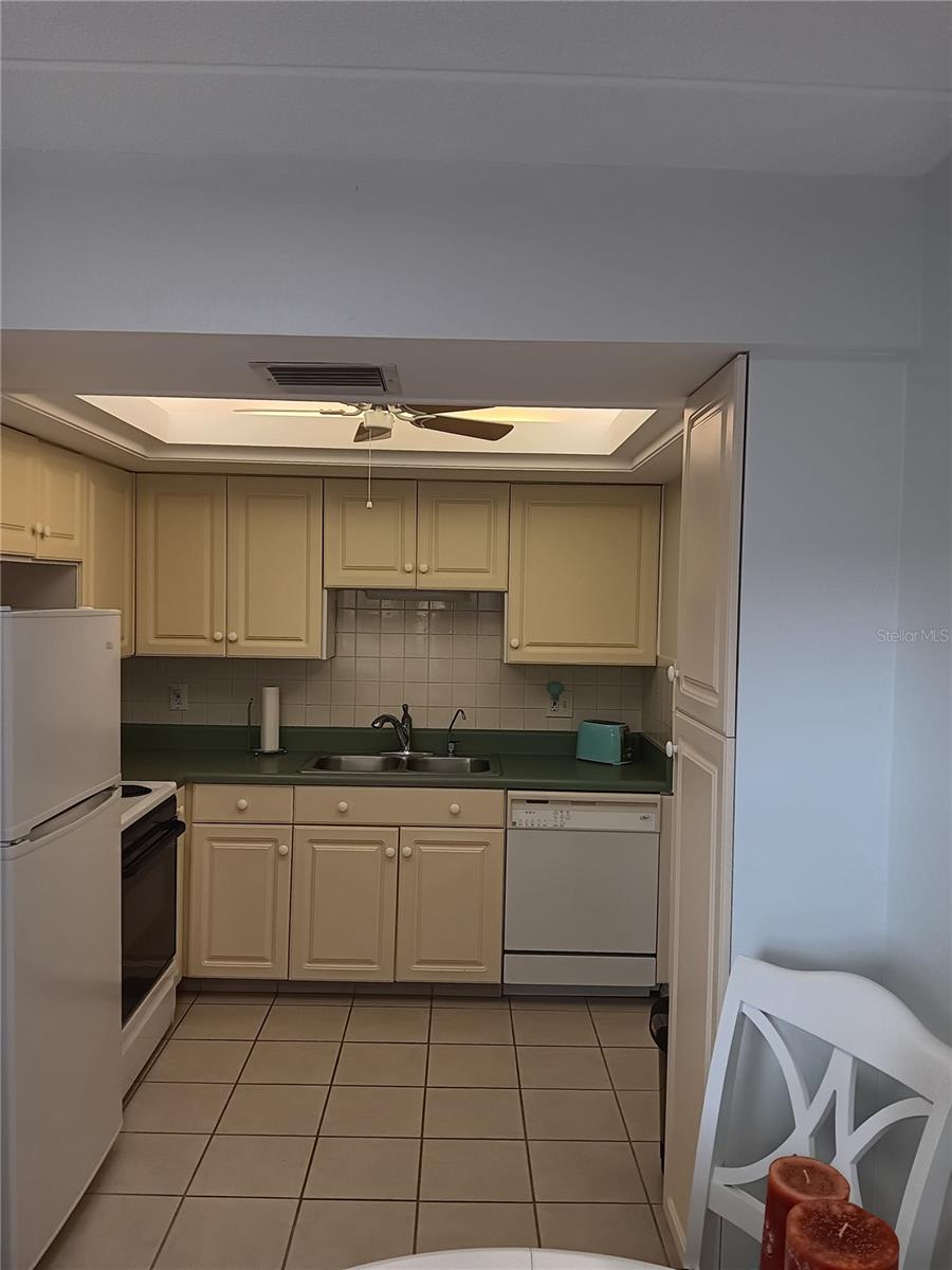 TB8416722 Property Photo