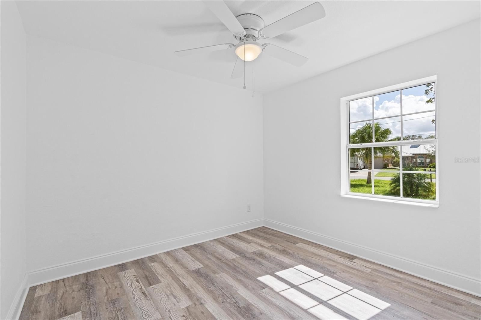 1518 LAKESIDE DR, DELAND, FL, 32720