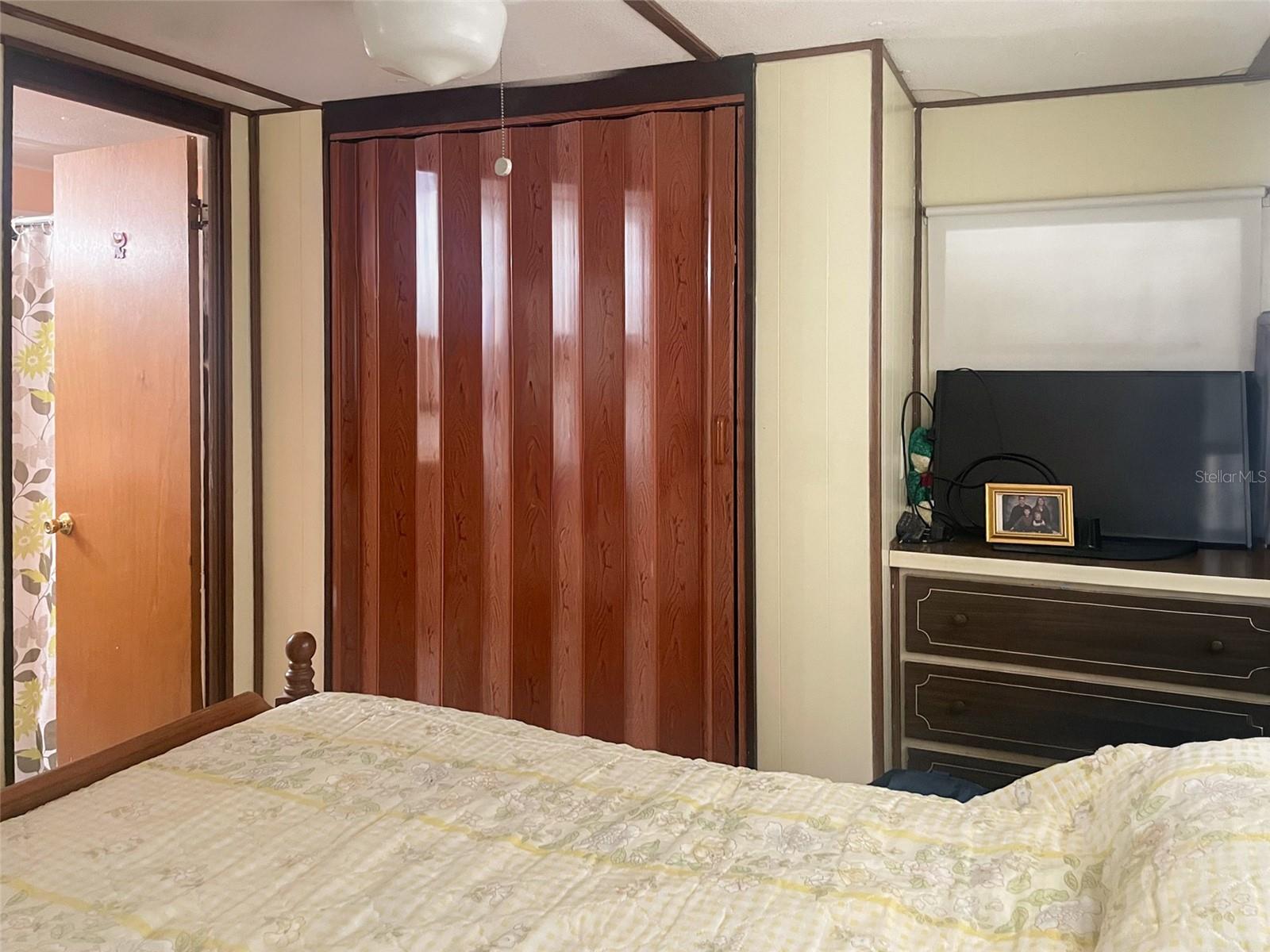 O6335293 Property Photo