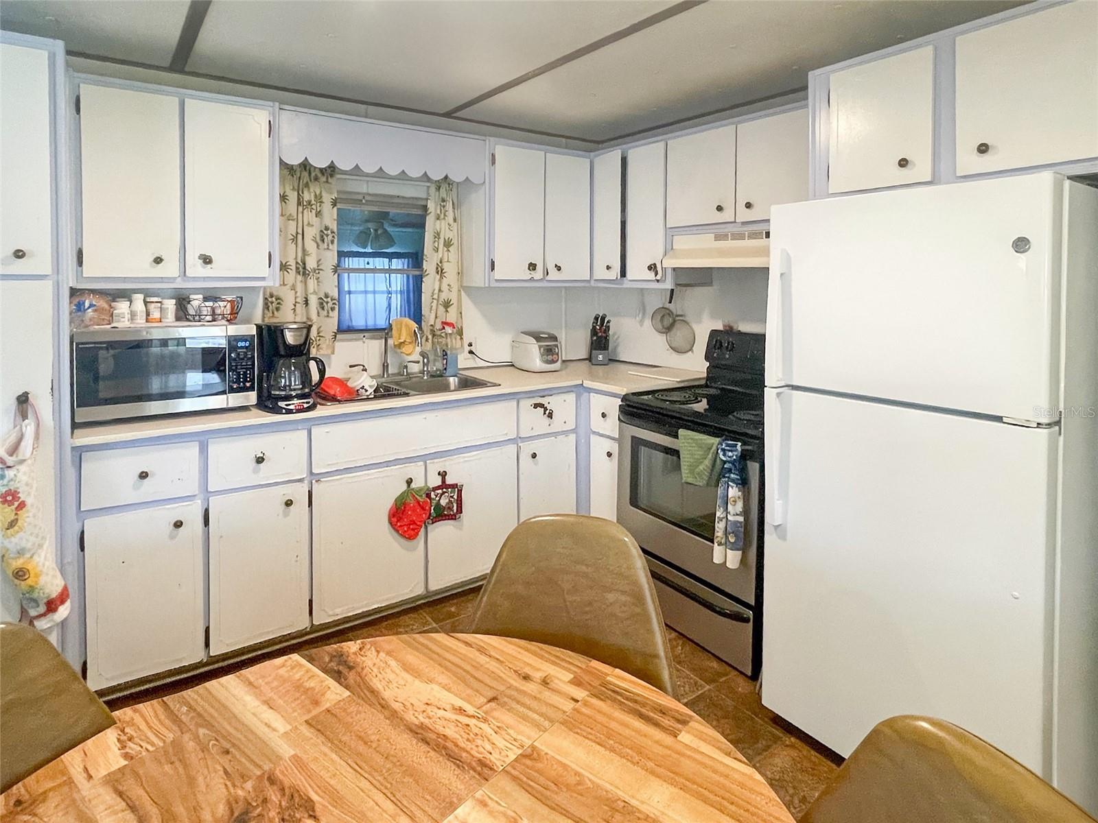 O6335293 Property Photo