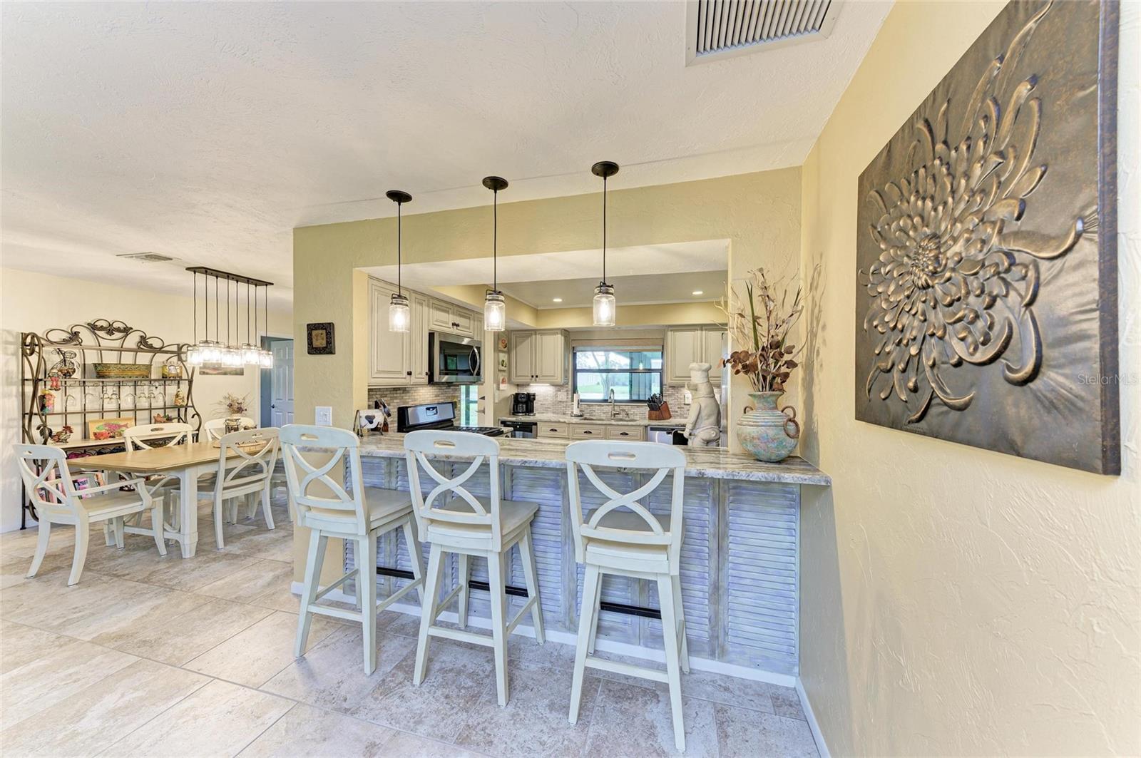 A4661878 Property Photo